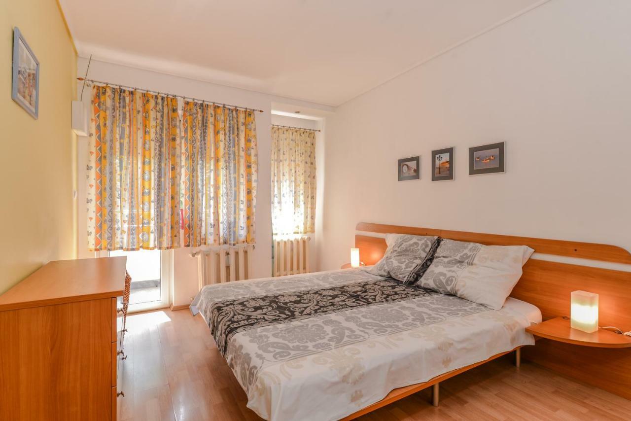 Apartemen Lion's Bridge Sunny One Bedroom *